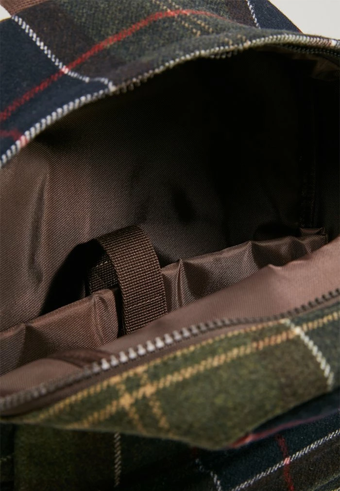 Barbour CARRBRIDGE BACKPACK - Rucksack - Classic - Image 5